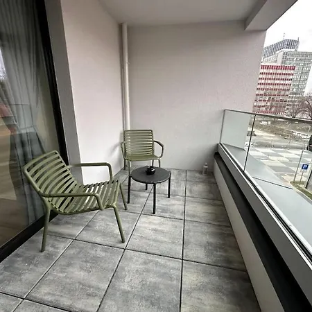 New Near Tipos Arena, Free Parking, Danubius One Building * ブラチスラヴァ