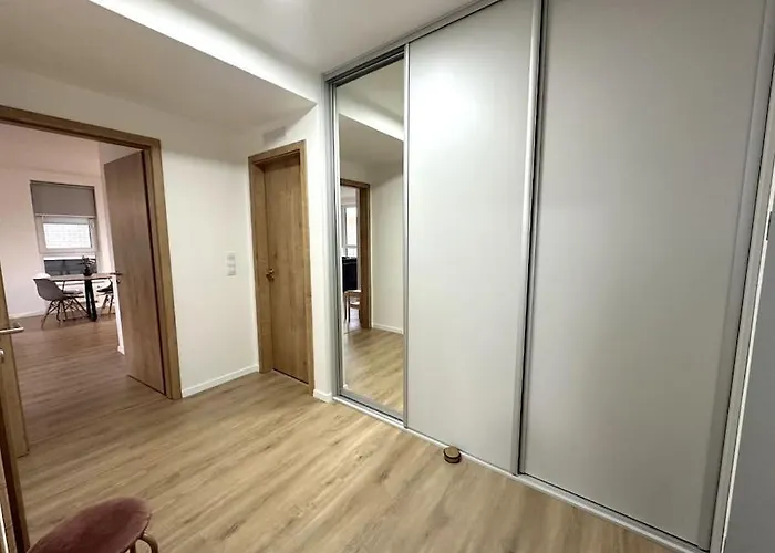 Lejlighed New Near Tipos Arena, Free Parking, Danubius One Building