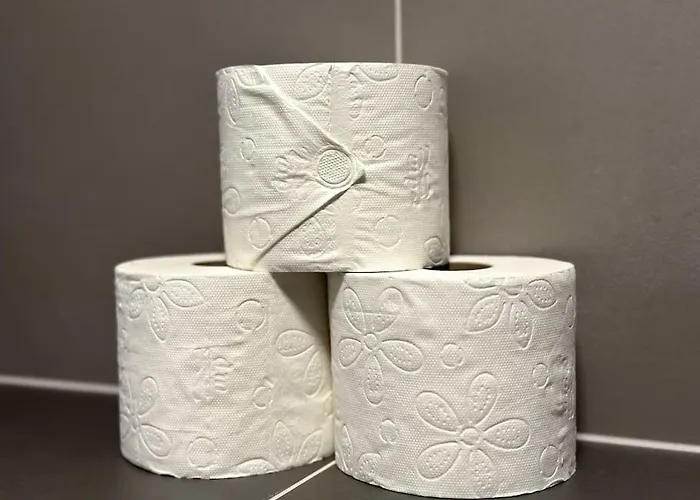 公寓 New Near Tipos Arena, Free Parking, Danubius One Building *