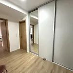 Apartmán New Near Tipos Arena, Free Parking, Danubius One Building