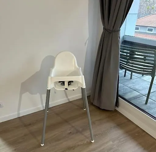 New Near Tipos Arena, Free Parking, Danubius One Building Appartement